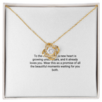 Mom To Be – Love Knot Necklace